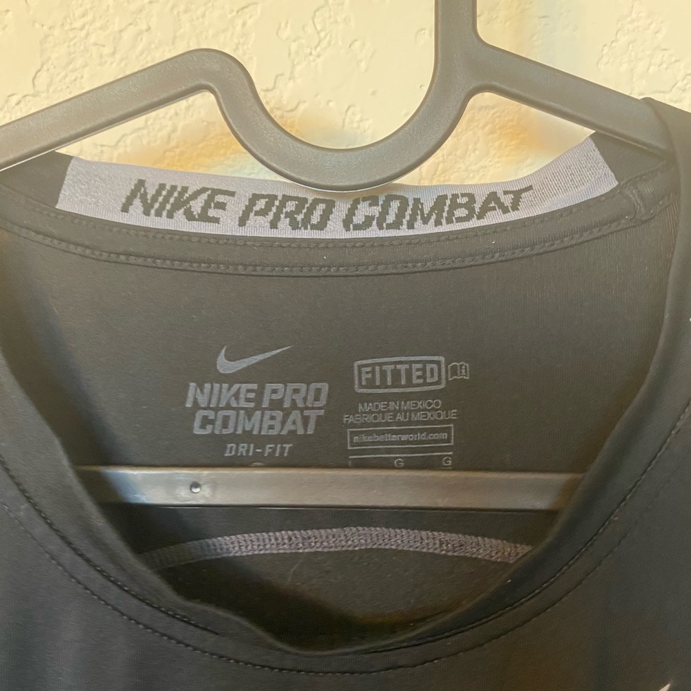 Men’s Nike Pro Combat Dri-Fit Shirt - Picture 4 of 8